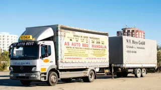 Camion de școală pentru categoriile C și CE