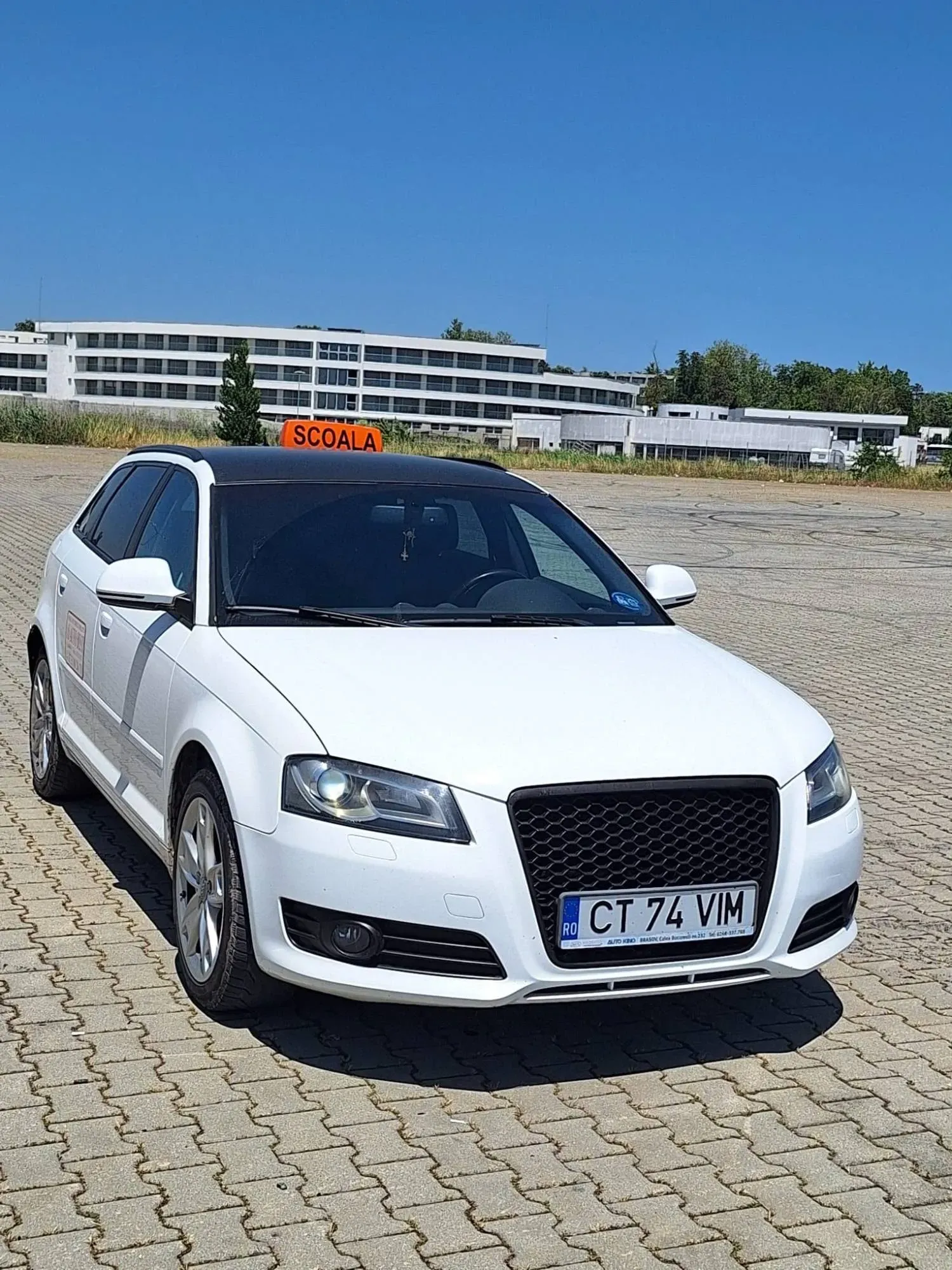Audi A3 Sportback de școală pe poligonul din Mangalia